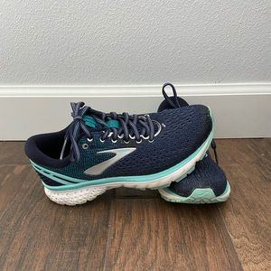 👟Women’s Brooks Ghost 11 Shoes💕